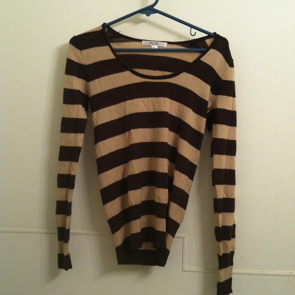Old navy sweater