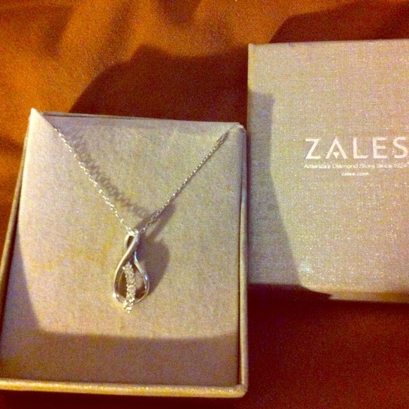 Diamond accnt. Sterling silver necklace