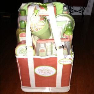 Cru de Provence Canvas Tote Bath Set