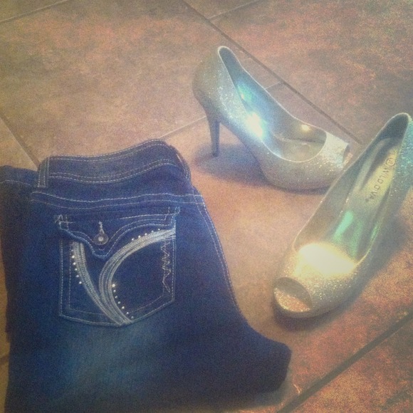 Bundle. Jean and heel