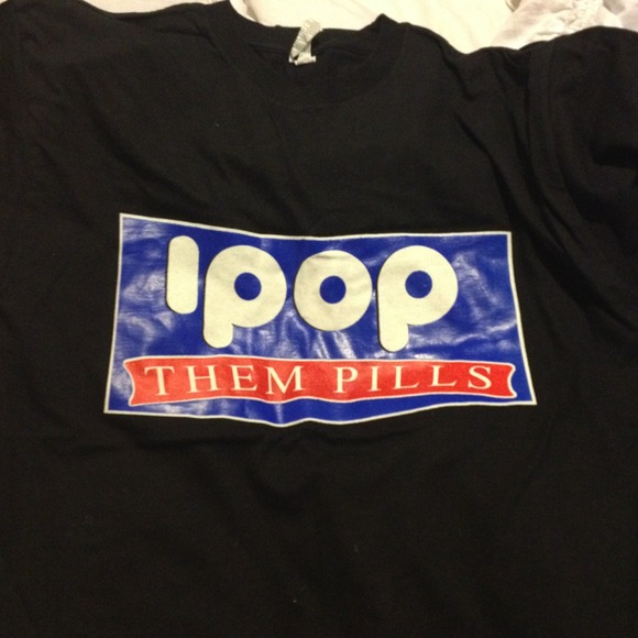 Cool black shirt size m new with no tags,)