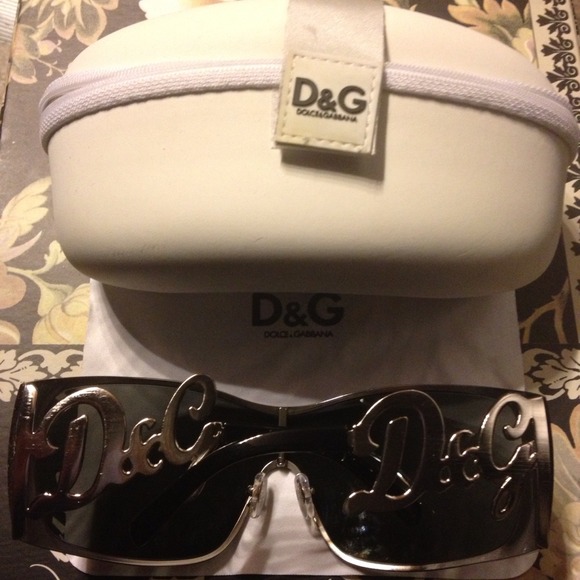 ✨Authentic Dolce &Gabbana aviator.