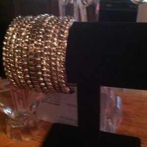 Different kinds of chain cuff