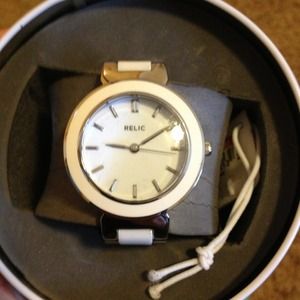 ✨White & silver Relic watch✨