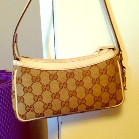 Reduced!! Authentic Gucci pouchette / handbag