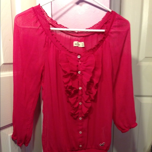 HOLLISTER magenta ruffled long sleeved blouse