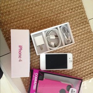 White Verizon iPhone 4/with Pink Otter Box
