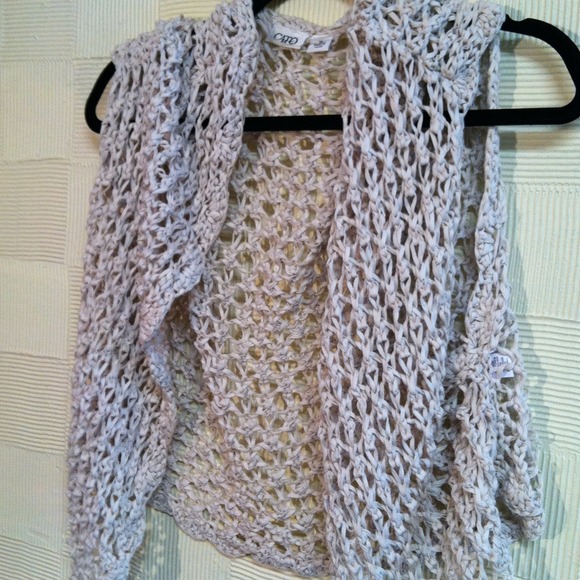 Loose woven beige vest
