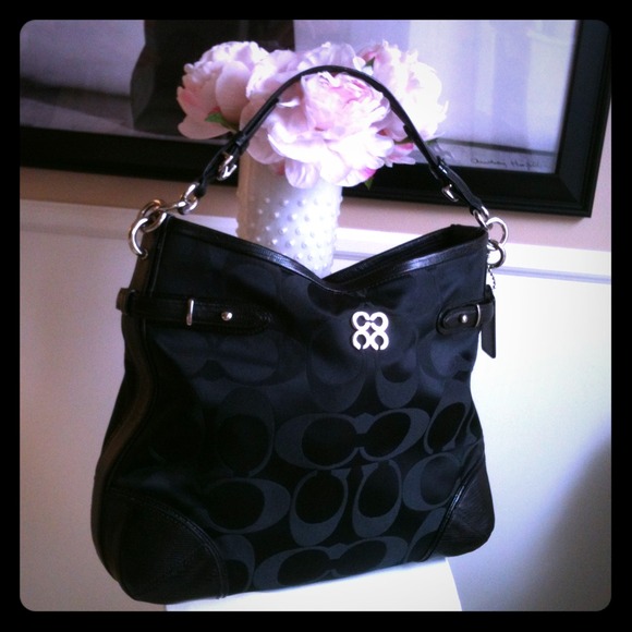 Coach Handbags - Gorgeous Black COACH Signature Medium Hobo Bag