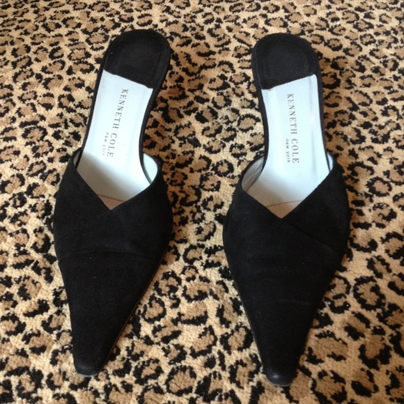 KENNETH COLE Vintage Suede Mules 7.5 PRISTINE!