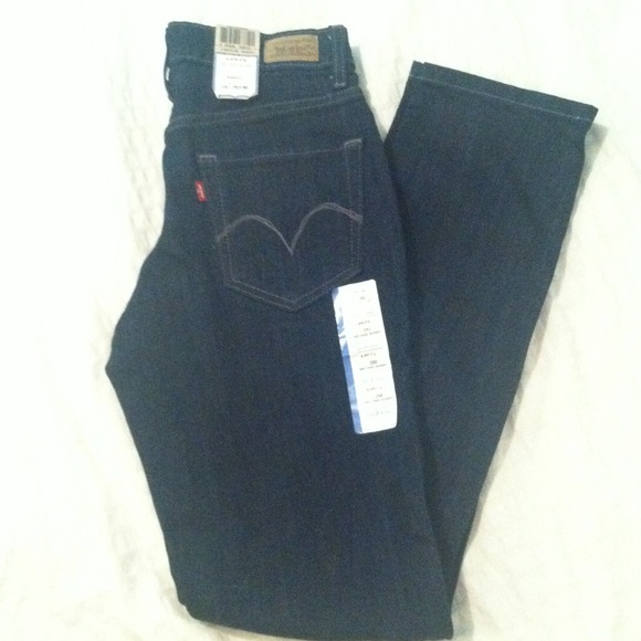 NWT Levi skinny jeans