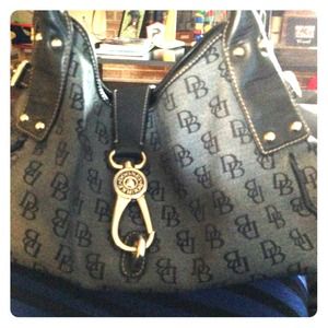 REDUCED👜$30pp👜100% real Dooney and Bourke