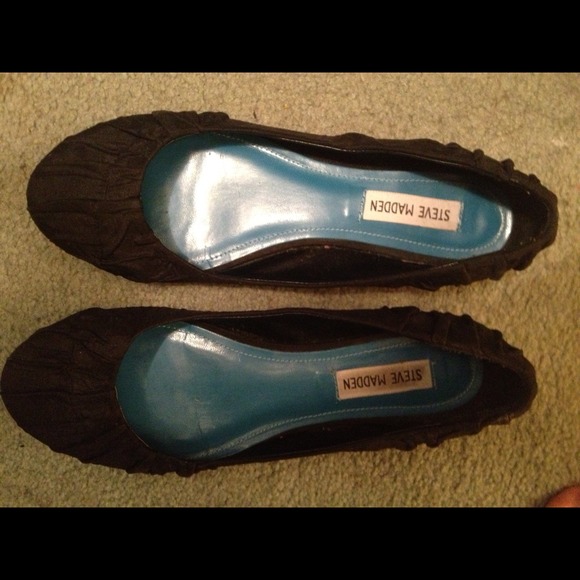 Black Steve Madden flats