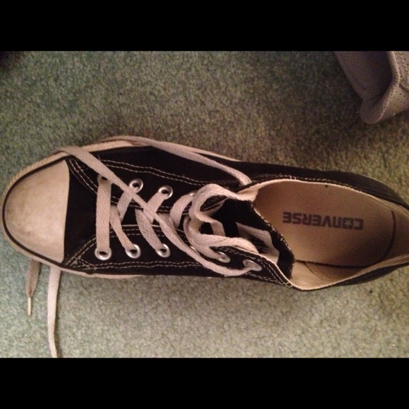Black converse!