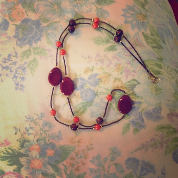 Super cute necklace!
