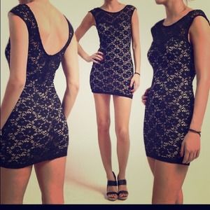 Size m dress never worn bought for 45 asking 30