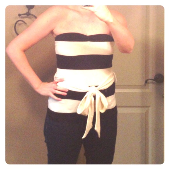 Very cute black and cream striped strapless top
