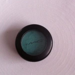 Mac aquadisiac (tealish) eye shadow
