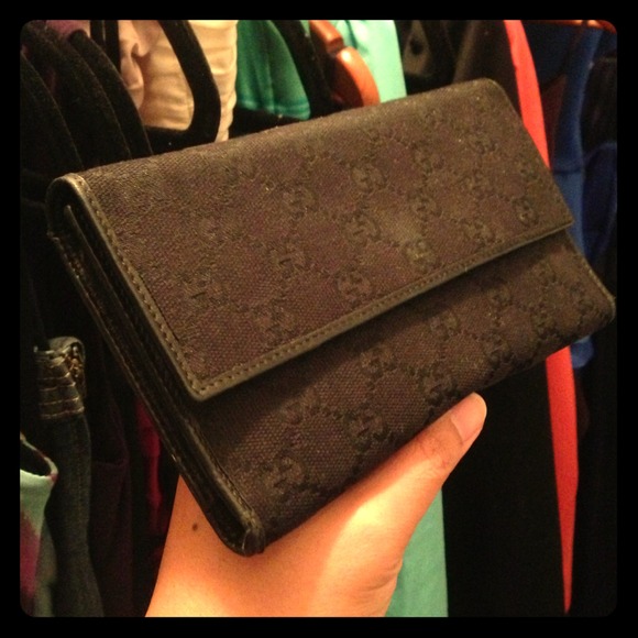 REDUCED PRICE!!! Gucci Wallet - Picture 1 of 3