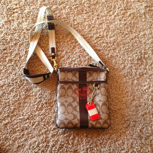 Coach herritage cross body