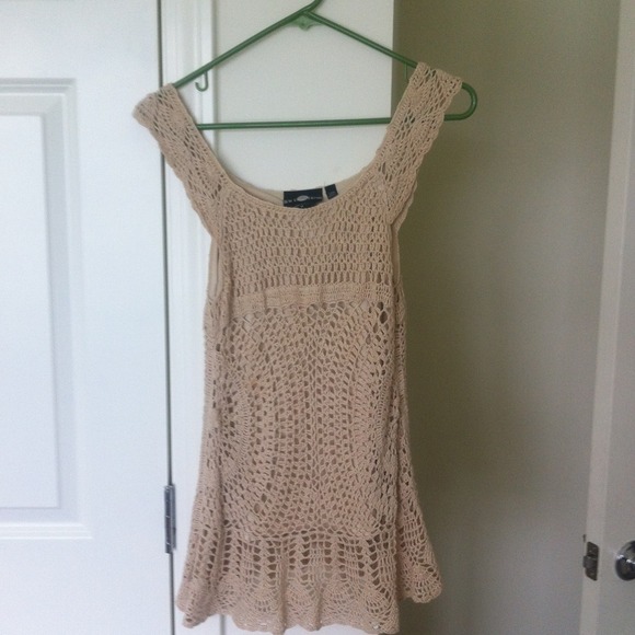 💗Sold💗Tan crochet top