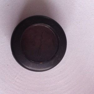 Mac sketch (darkest plum) eye shadow