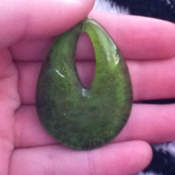 Pendent - Picture 2 of 2