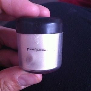 Mac pink opal pigment eyeshadow