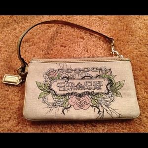 Coach vintage wristlet