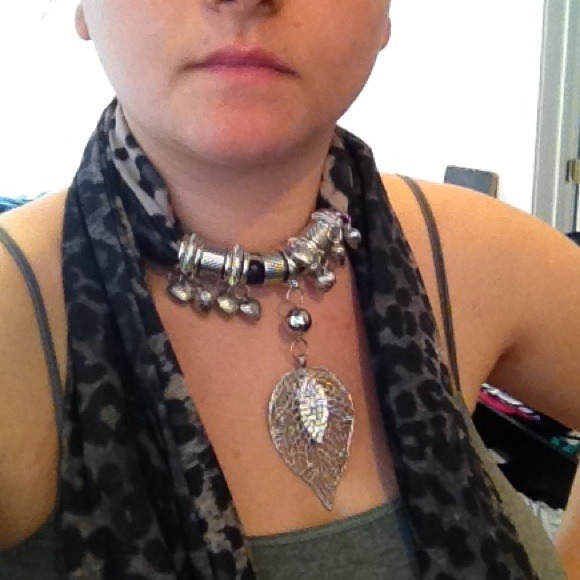 Jewelry/Scarf animal print - Picture 2 of 3