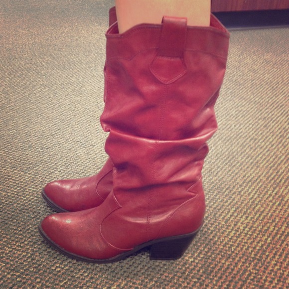Spicy red cowgirl boots
