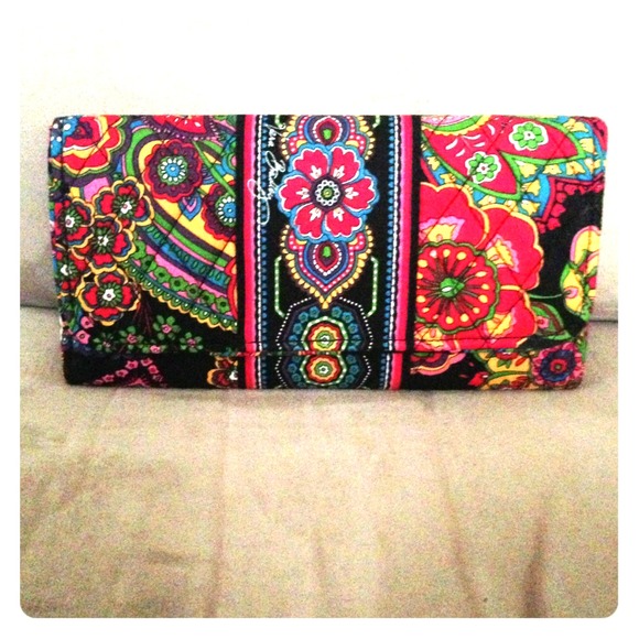 🚫SOLD🚫 Vera Bradley Gallery Wallet