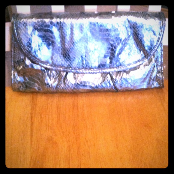 Silver fake snake style clutch!