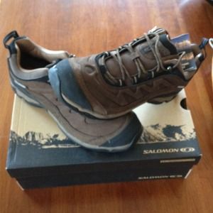 Salmon Men's leather hiking shoes