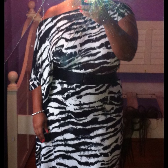 Bebe dress