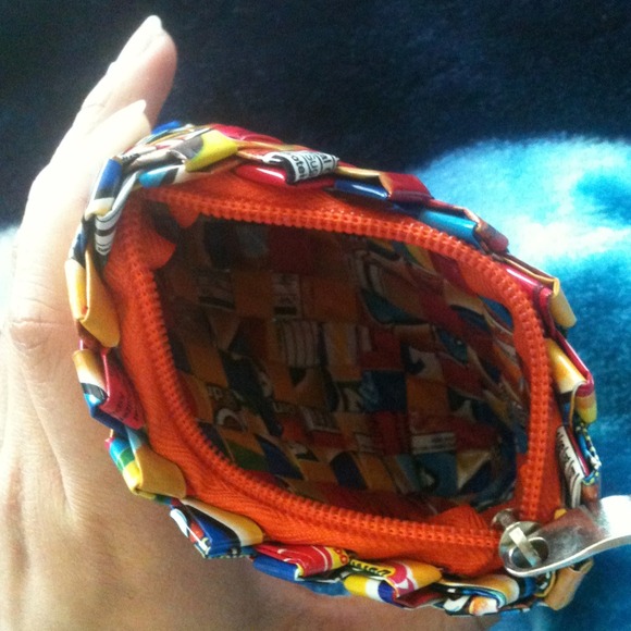 🐝 Cute Recyclables Coin Purse - Picture 3 of 4