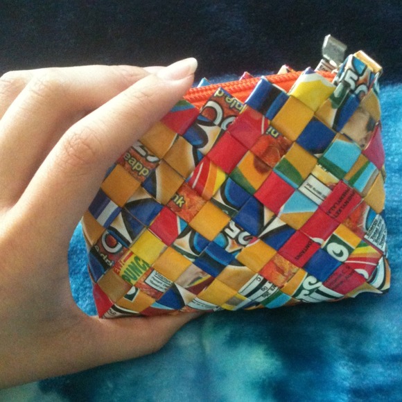 🐝 Cute Recyclables Coin Purse - Picture 4 of 4