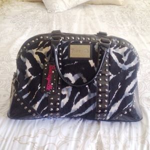 Betseyville Weekender