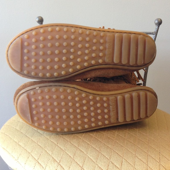 *SOLD* Brown Fringe Suede Moccasin Booties Boots - Picture 3 of 4