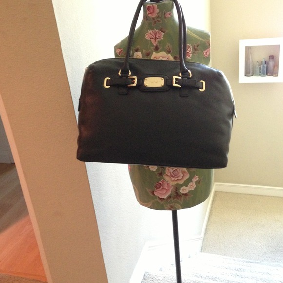 ❌SOLD❌Michael kors black Hamilton - Picture 2 of 4