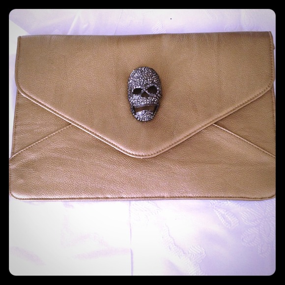 Oversized Skull Clutch