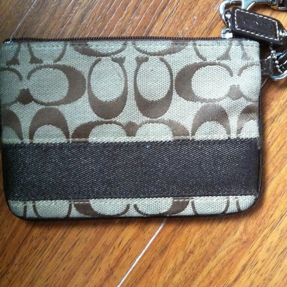 SOLD IN BUNDLE Coach Wristlet! :) - Picture 2 of 4