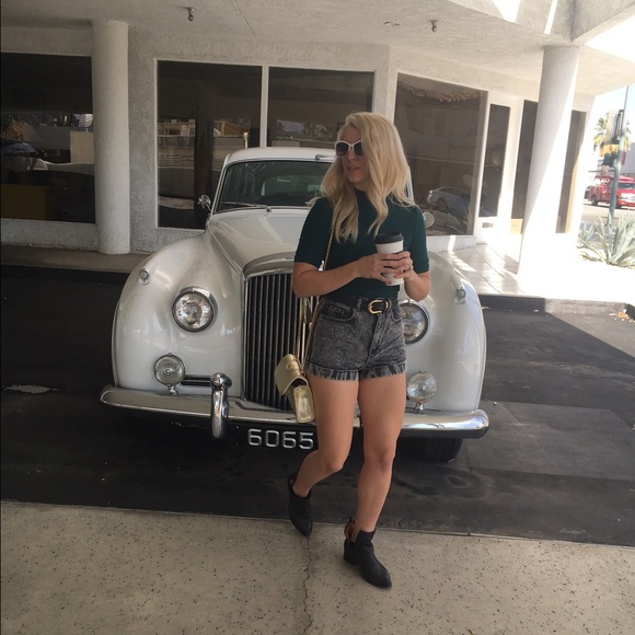 MEET ME ✨✨ - Picture 2 of 4