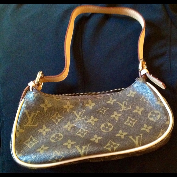 Louis Vuitton mini shoulder bag