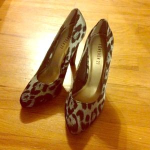 Blue leopard print heels