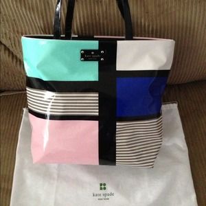 brand new hot kate spade tote