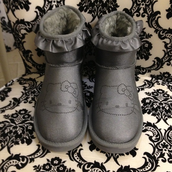 Hello kitty boots