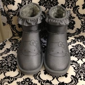 Hello kitty boots