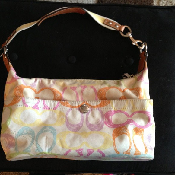 *REDUCED!!**Authentic Coach Scribble hobo