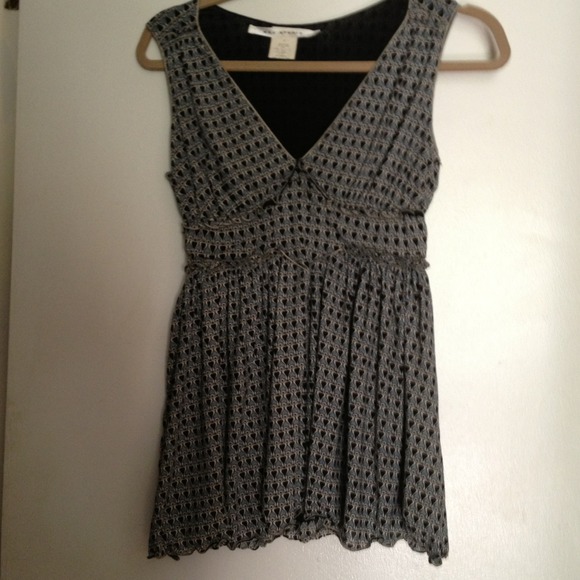 Flattering smokey blue and black patterned blouse - Picture 1 of 3